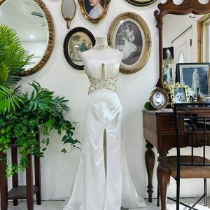 Elegant White Satin Evening Gown with Beaded Waist